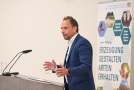 Umweltminister Thorsten Glauber am Rednerpult