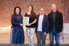 v. l. Ministerin Michaela Kaniber, Lorena Pauli, Maik Ziegler, Philipp Matthes