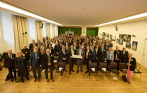 Gruppenfoto der Auftaktveranstaltung der Schwammregion Bayerns