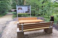 Ansicht der Sitzkombination mit Infotafel