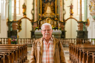 Georg Schmidbauer in einer Kirche