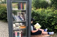 Ansicht öffentlicher Bücherschrank